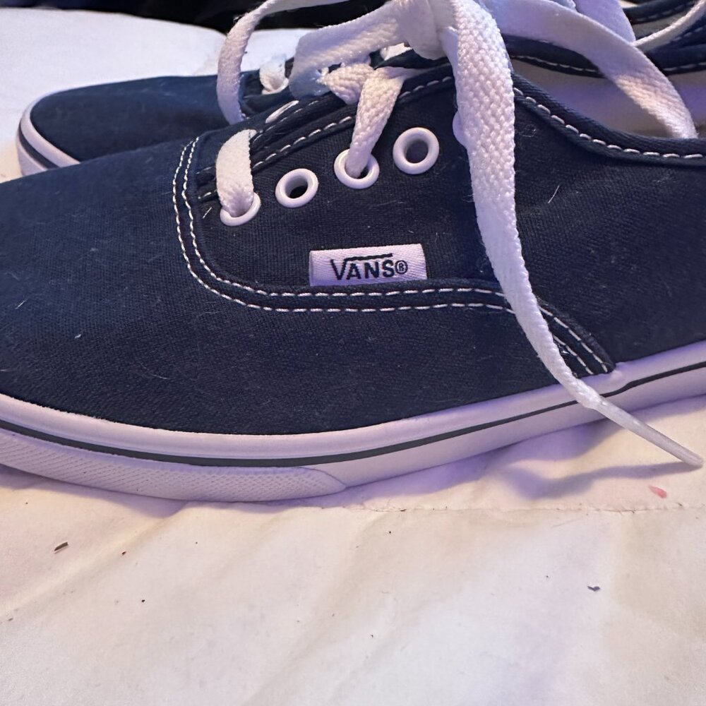 WOMEN'S VANS, NAVY BLUE, GENTLY WORN A FEW TIMES, SIZE 8 PRE OWNED